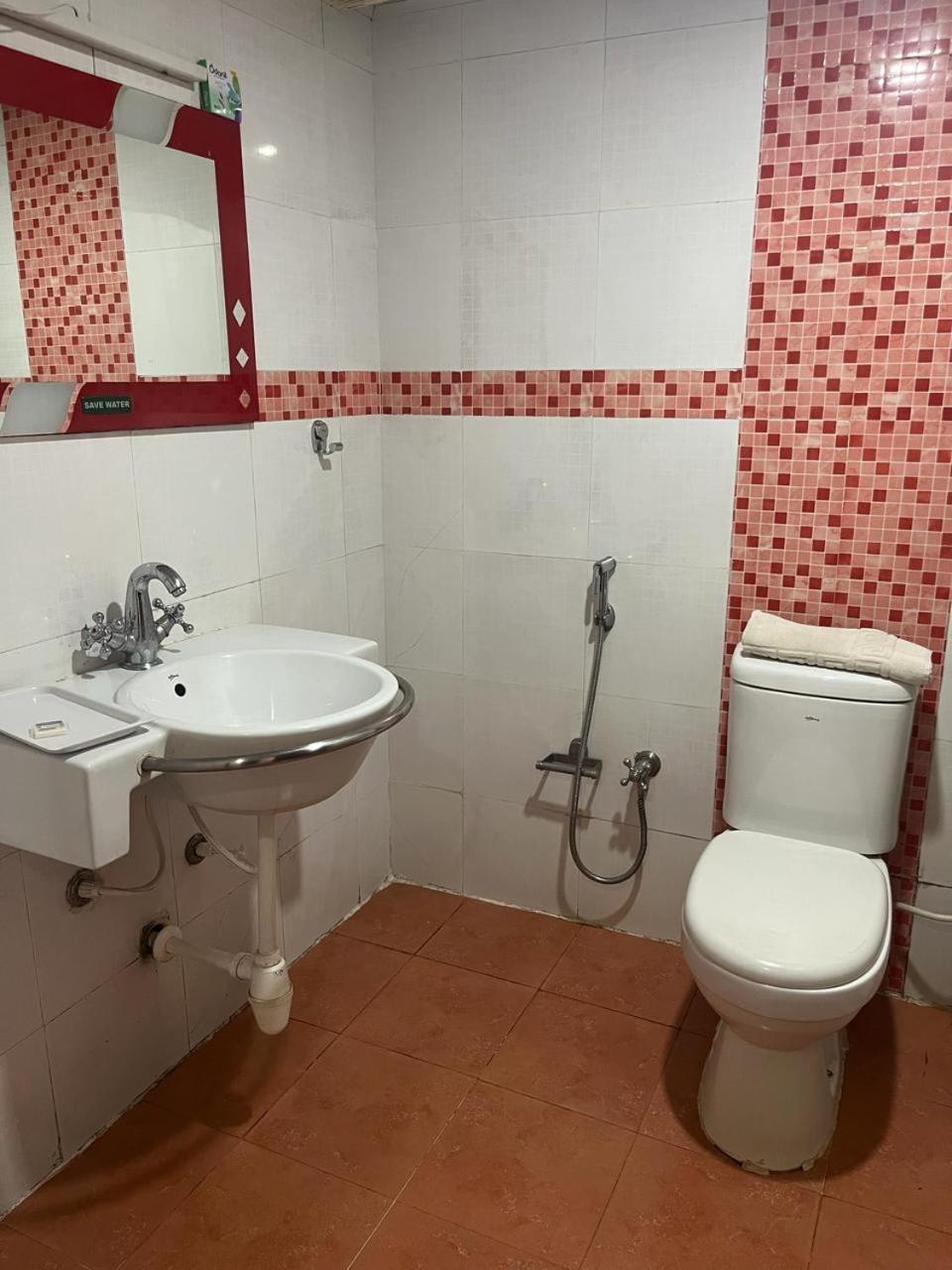 Ponmariresidency Hotell Ooty Exteriör bild